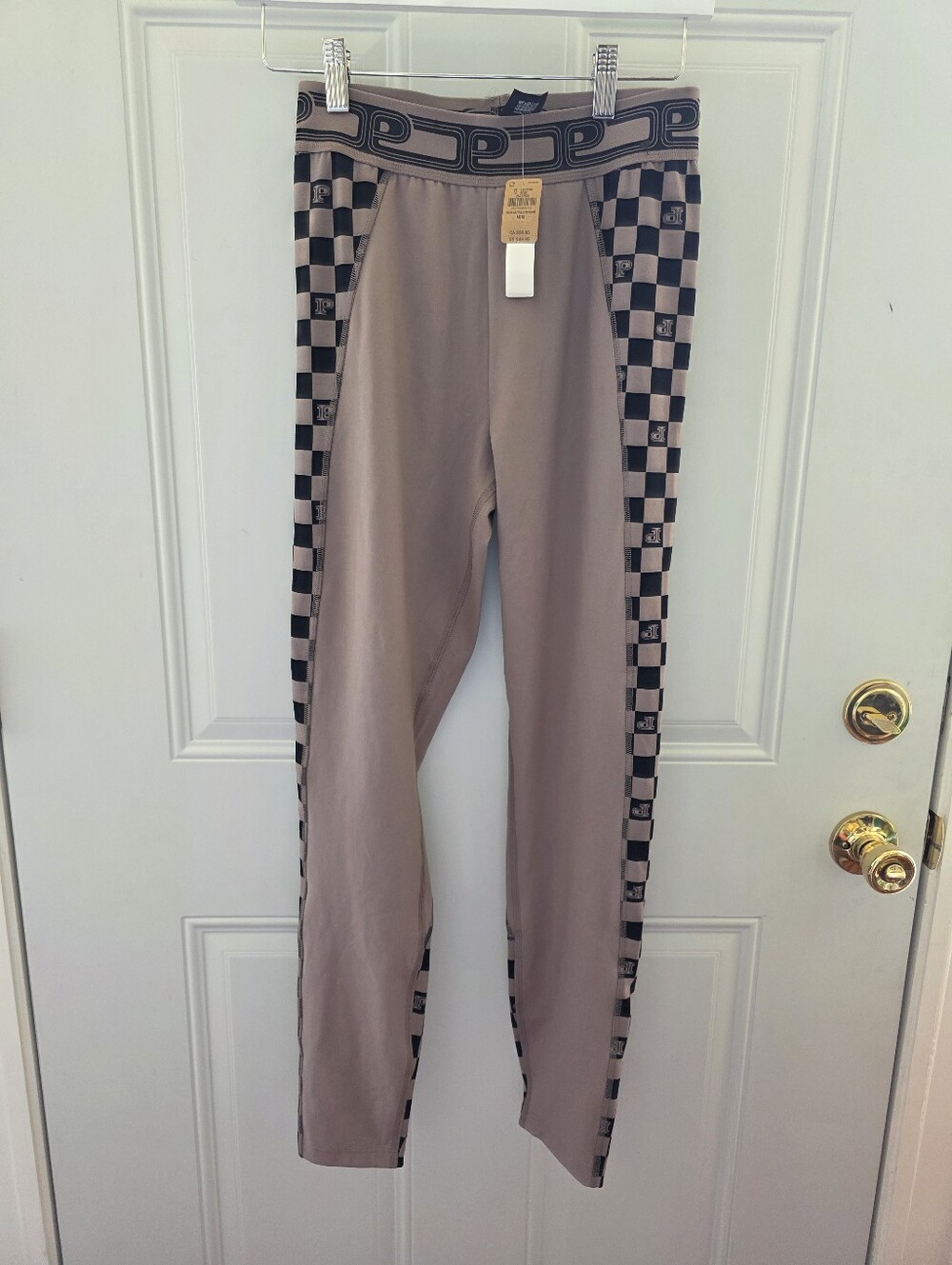 Victoria's Secret PINK Leggings Size Medium -New With Tags